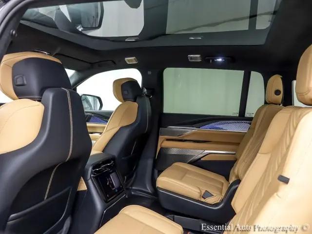 2025 Cadillac Escalade Luxury 2 AWD