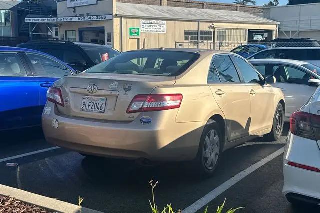 2010 Toyota Camry LE