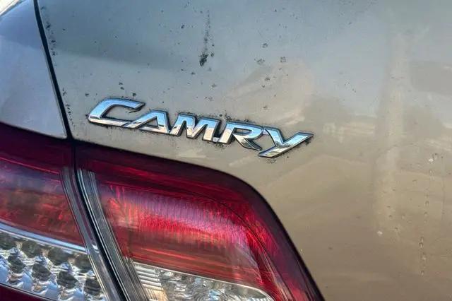 2010 Toyota Camry LE