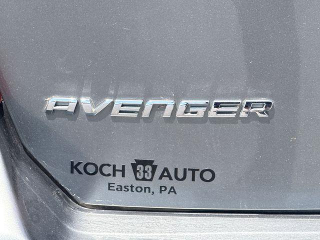 2012 Dodge Avenger SE