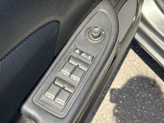 2012 Dodge Avenger SE