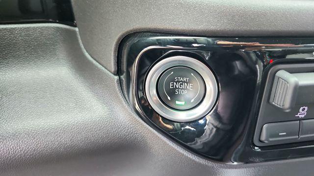 2024 GMC Sierra 1500 4WD Crew Cab Short Box SLT