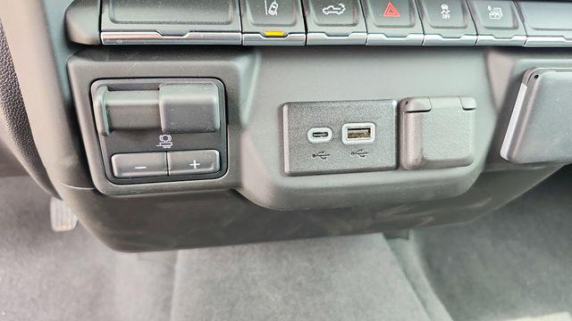 2025 Chevrolet Silverado 2500HD 4WD Crew Cab Standard Bed Custom