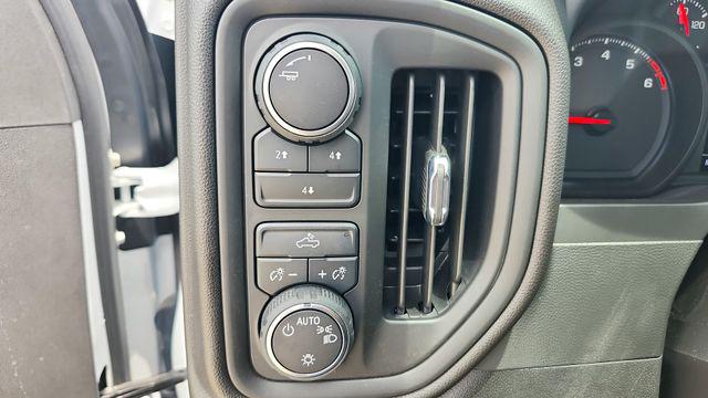 2025 Chevrolet Silverado 2500HD 4WD Crew Cab Standard Bed Custom