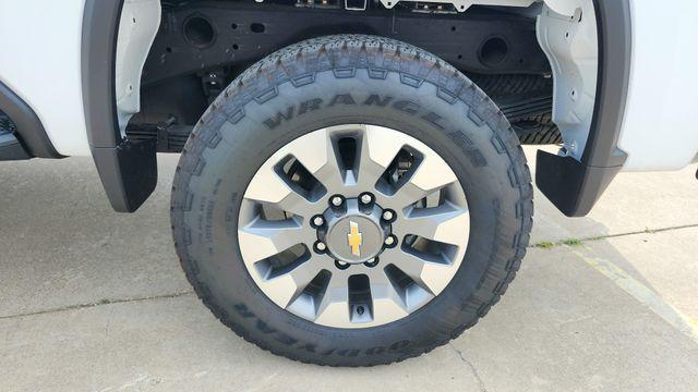 2025 Chevrolet Silverado 2500HD 4WD Crew Cab Standard Bed Custom