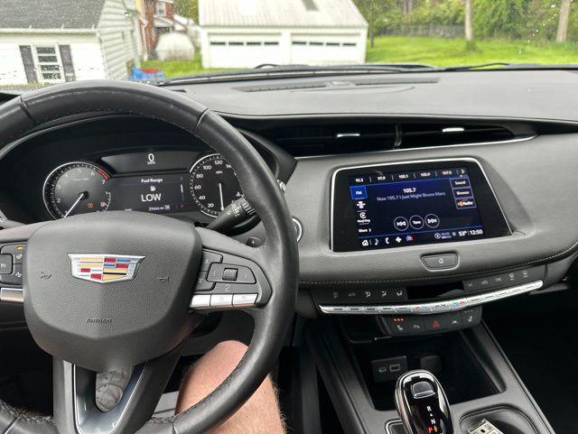 2023 Cadillac XT4 AWD Premium Luxury