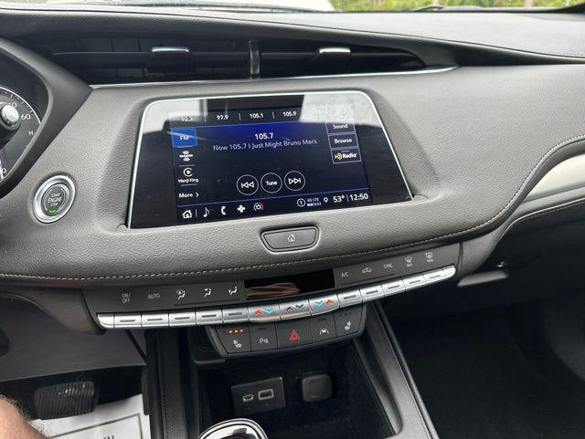 2023 Cadillac XT4 AWD Premium Luxury