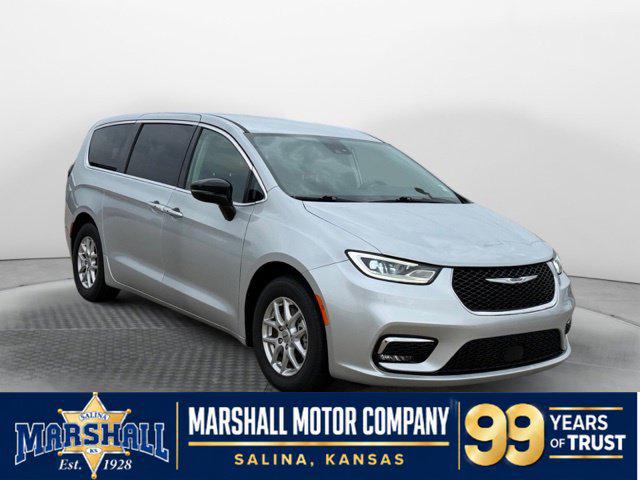 2024 Chrysler Pacifica Touring L for sale in Salina, KS