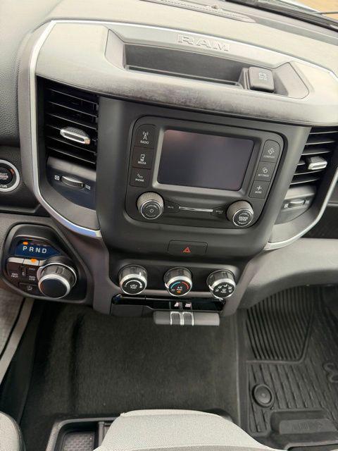 2023 Ram 1500 Big Horn Crew Cab 4x4 5'7" Box