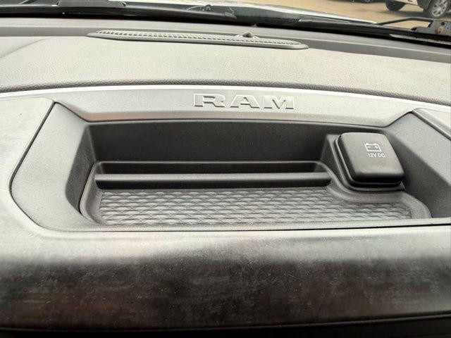 2023 Ram 1500 Big Horn Crew Cab 4x4 5'7" Box