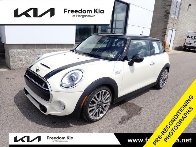 2015 MINI Cooper S's photo