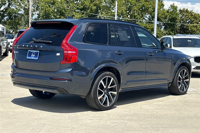 2023 Volvo XC90 Recharge T8 Ultimate Dark Theme 7-Seater