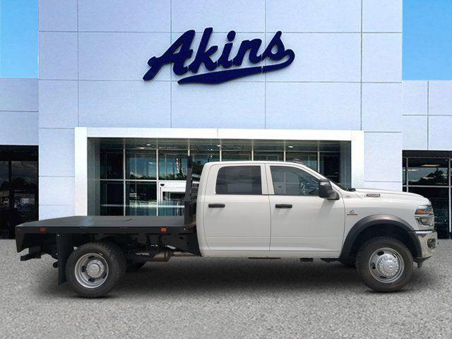 2026 RAM Ram 5500 Chassis Cab RAM 5500 TRADESMAN CHASSIS CREW CAB 4X4 60 CA