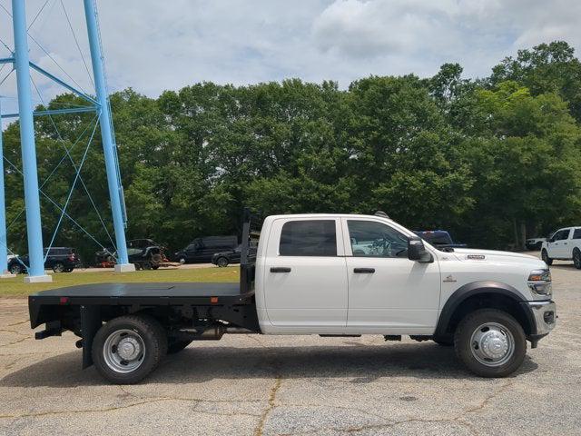 2026 RAM 5500 Chassis RAM 5500 TRADESMAN CHASSIS CREW CAB 4X4 60 CA