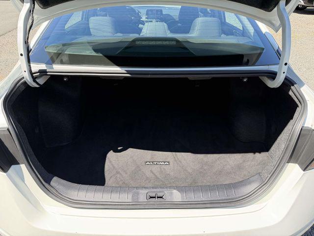 2025 Nissan Altima SV FWD