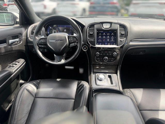 2023 Chrysler 300 300C