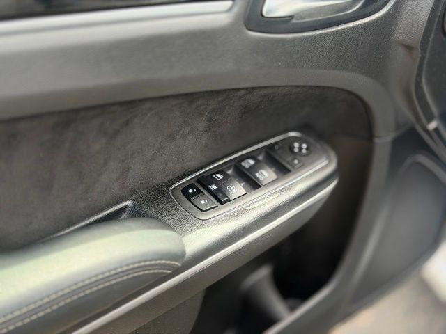 2023 Chrysler 300 300C