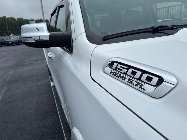 2020 Ram 1500 Laramie Crew Cab 4x4 5'7" Box