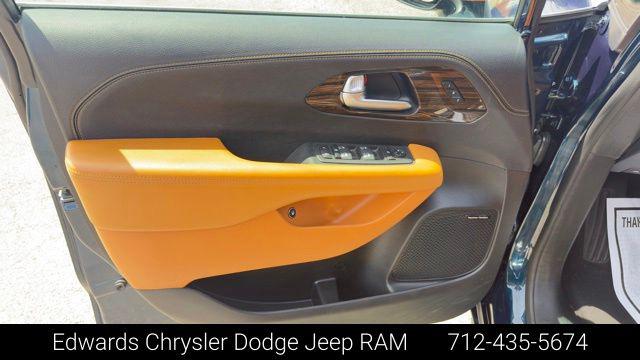 2023 Chrysler Pacifica Hybrid Pinnacle