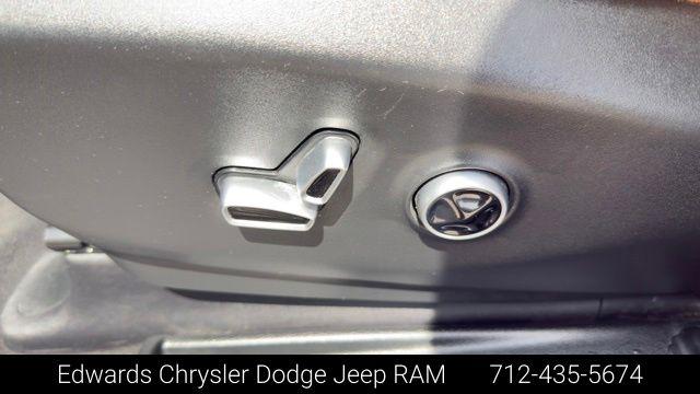 2023 Chrysler Pacifica Hybrid Pinnacle