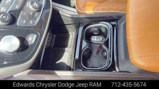 2023 Chrysler Pacifica Hybrid Pinnacle