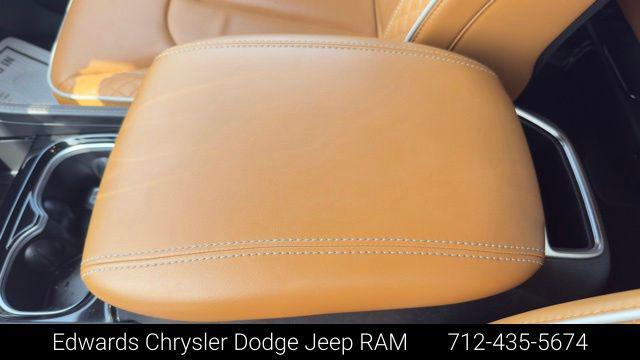 2023 Chrysler Pacifica Hybrid Pinnacle