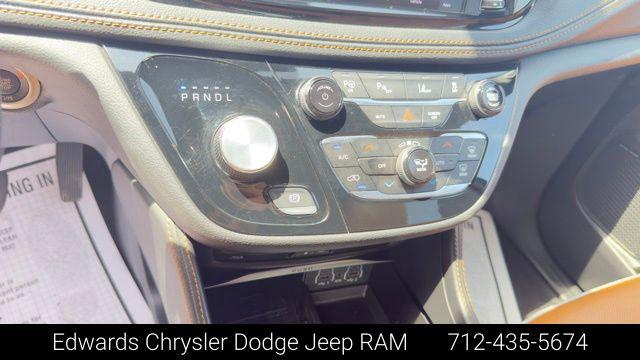 2023 Chrysler Pacifica Hybrid Pinnacle