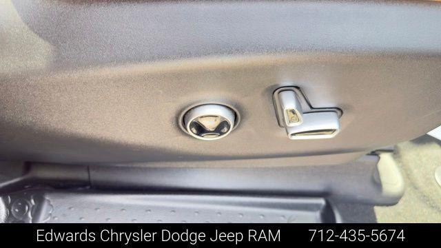 2023 Chrysler Pacifica Hybrid Pinnacle