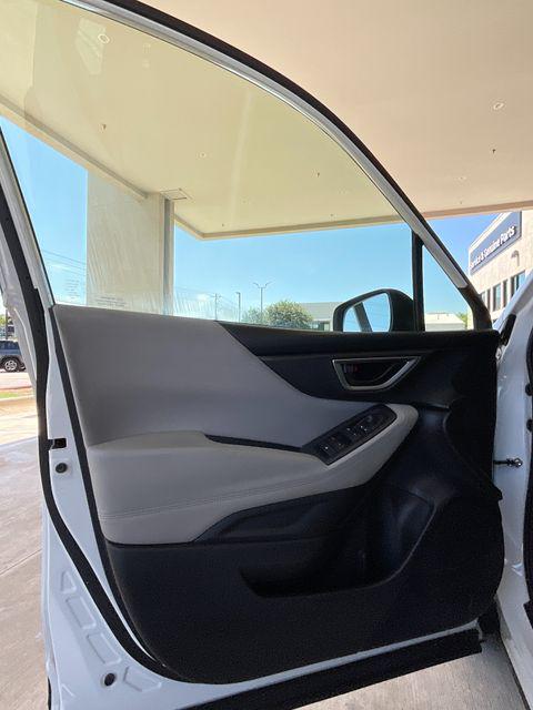 2023 Subaru Forester Base