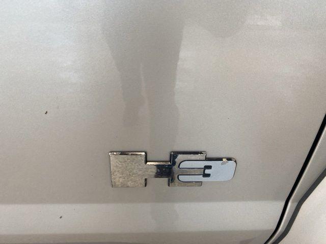 2009 HUMMER H3 Base