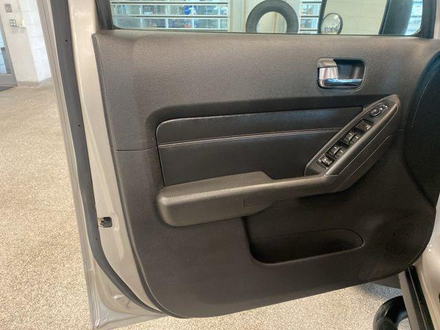 2009 HUMMER H3 Base