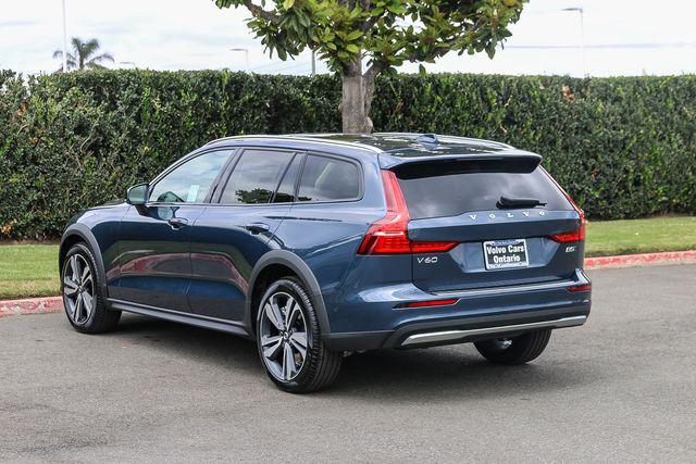 2026 Volvo V60 Cross Country Plus, B5 AWD Gas (mild hybrid)