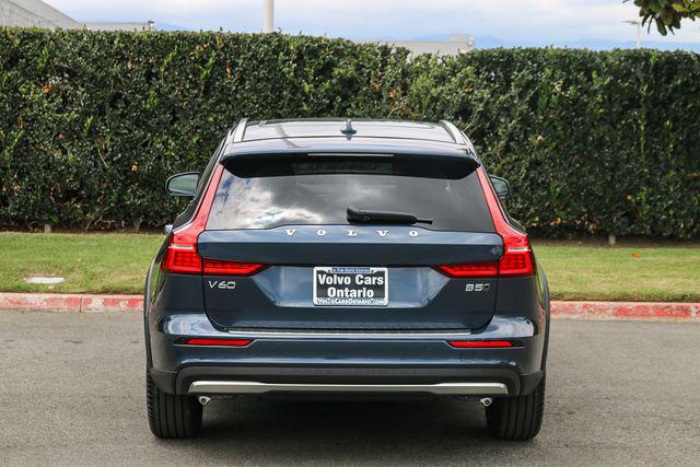2026 Volvo V60 Cross Country Plus, B5 AWD Gas (mild hybrid)
