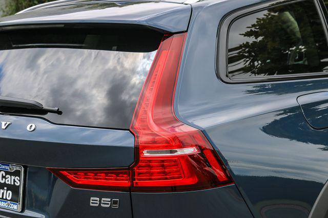 2026 Volvo V60 Cross Country Plus, B5 AWD Gas (mild hybrid)