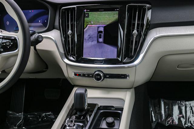 2026 Volvo V60 Cross Country Plus, B5 AWD Gas (mild hybrid)