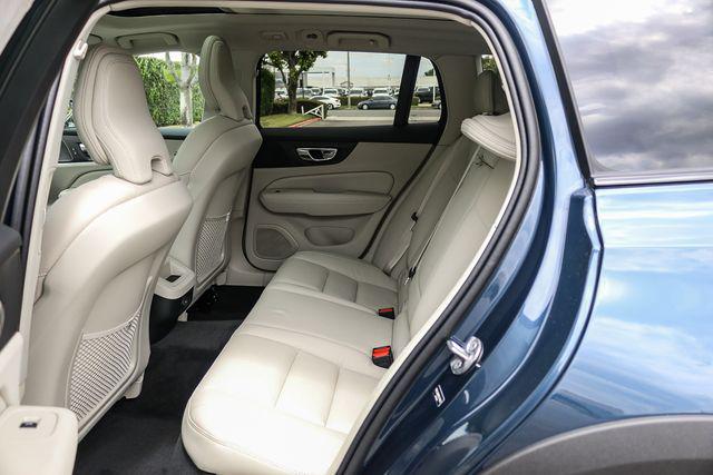2026 Volvo V60 Cross Country Plus, B5 AWD Gas (mild hybrid)