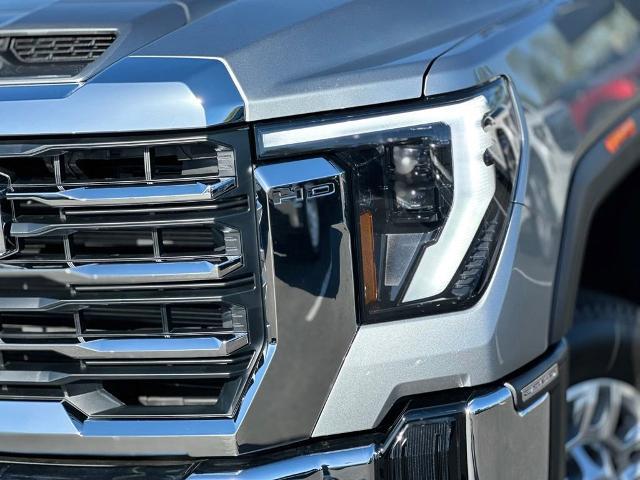2026 GMC Sierra 2500HD Crew Cab, Standard Bed, SLE, 4WD