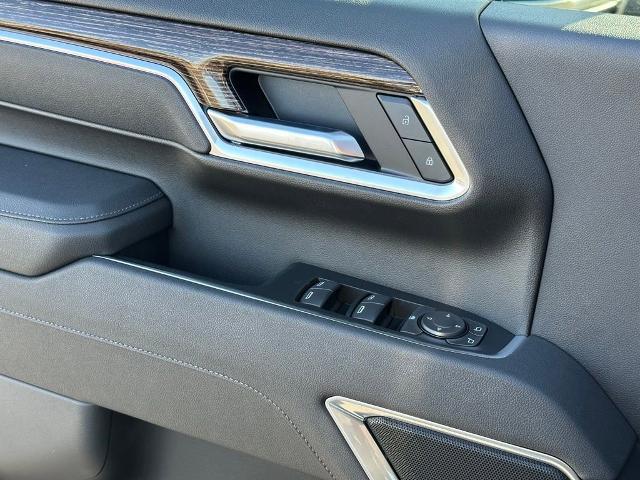 2026 GMC Sierra 2500HD Crew Cab, Standard Bed, SLE, 4WD