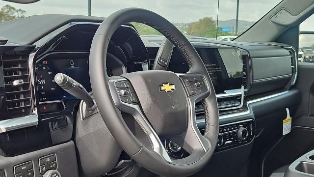2026 Chevrolet Silverado 1500 4WD Crew Cab Standard Bed LT