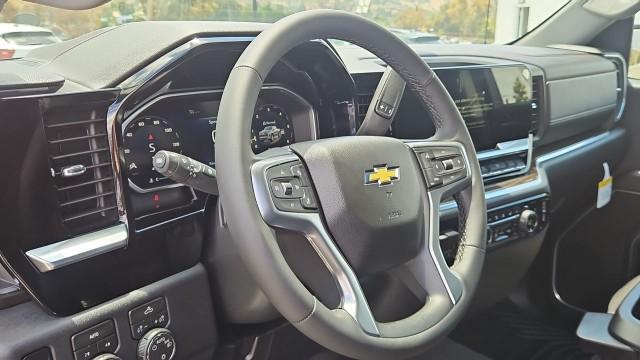 2026 Chevrolet Silverado 1500 4WD Crew Cab Standard Bed LT