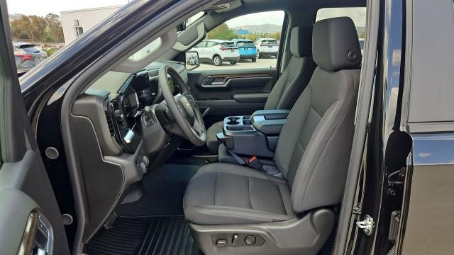 2026 Chevrolet Silverado 1500 4WD Crew Cab Standard Bed LT