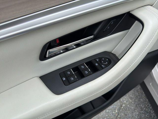 2025 Mazda X-90 3.3 Turbo Premium Plus Package