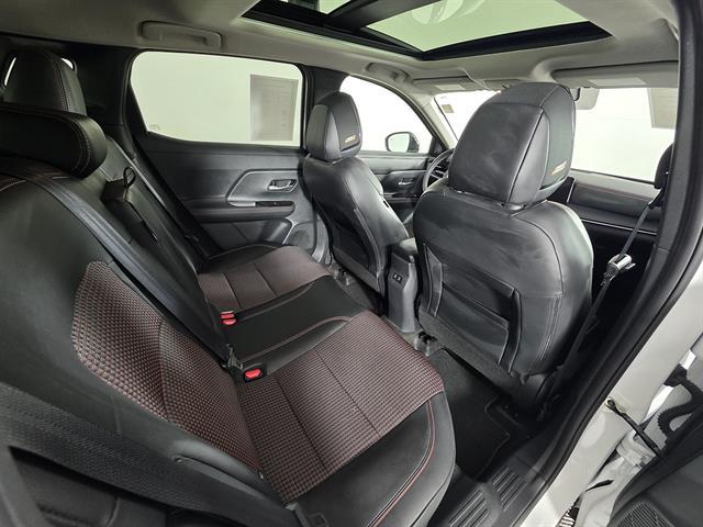 2025 Nissan Kicks SR Intelligent AWD