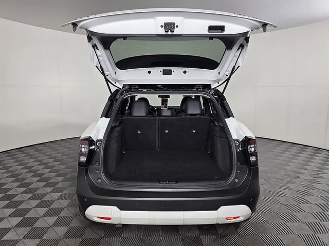 2025 Nissan Kicks SR Intelligent AWD