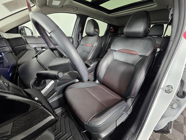 2025 Nissan Kicks SR Intelligent AWD