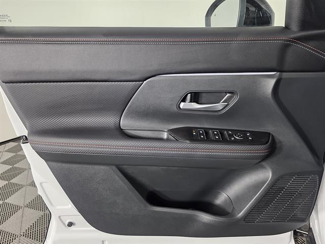 2025 Nissan Kicks SR Intelligent AWD