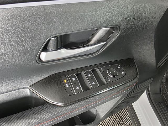 2025 Nissan Kicks SR Intelligent AWD