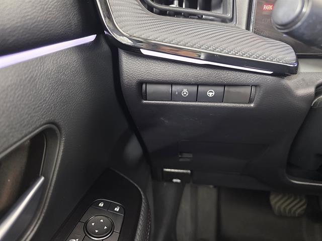 2025 Nissan Kicks SR Intelligent AWD