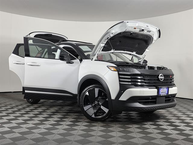 2025 Nissan Kicks SR Intelligent AWD