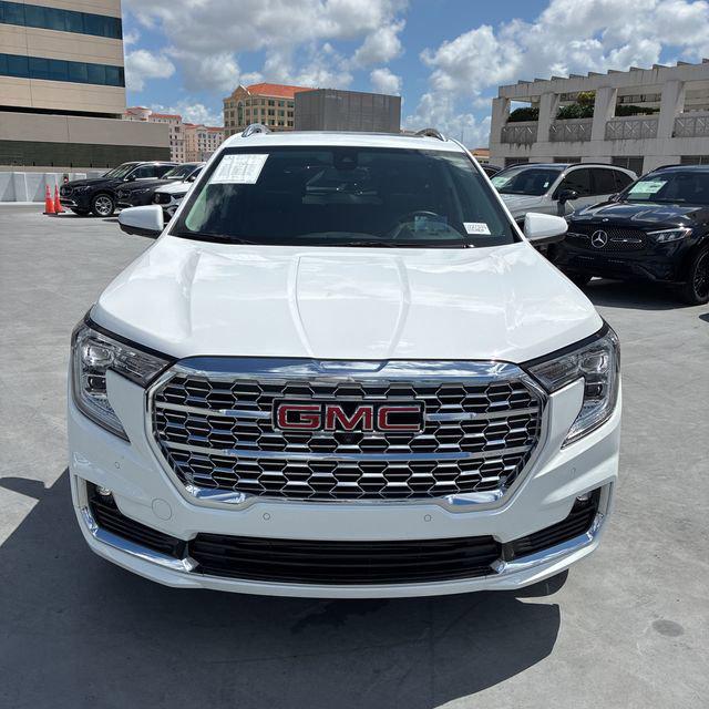 2023 GMC Terrain AWD Denali